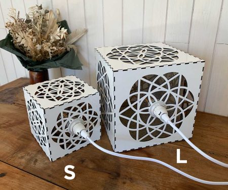deux lampes cubes Équilibre Blanc Tailles S et L