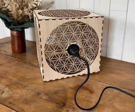 Lampe cube Fleur de Vie Bois naturel Taille L de dos