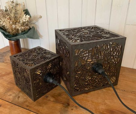 Deux Lampe cube Ombres Chinoises Bronze tailles S et L