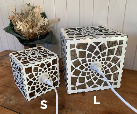 Deux Lampes cubes Mandala Paix Blanc tailles S et L